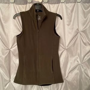 Green Cuddle Duds Fleece Vest. Size XS.